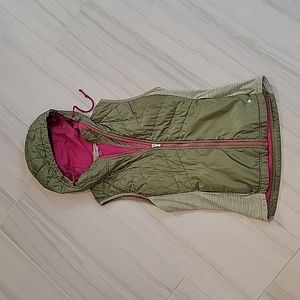 Smart wool green lightweight vest